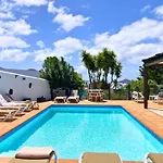 Spacious Private Up To 16 - Casa Quintero - Volcano, Timanfaya Park, Bodega & South Beaches - Heated Pool - Game - Charcoal Grill