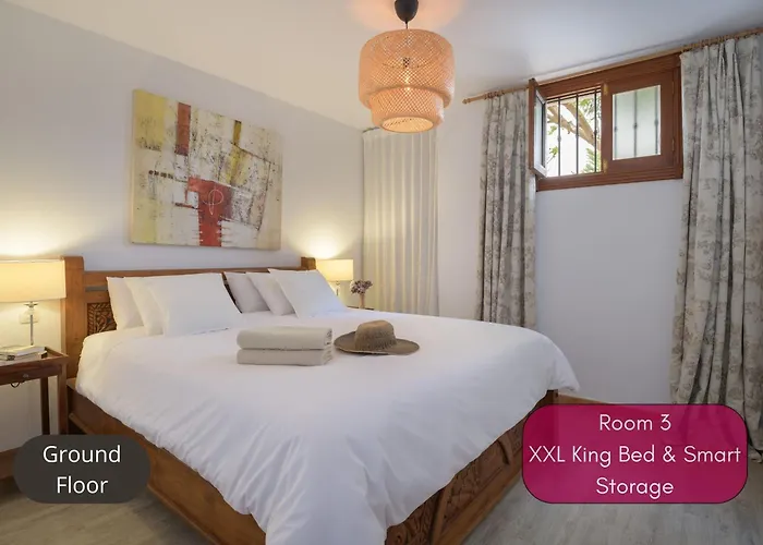 Spacious Private Up To 16 - Authentic - Volcano, Timanfaya Park, Bodega & South Beaches - Heated Pool - Game - Charcoal Grill 雅伊萨