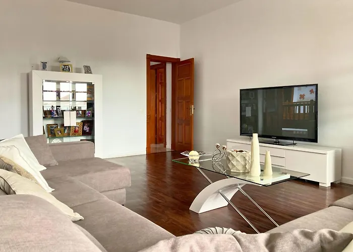 빌라 Spacious Private Up To 16 - Authentic - Volcano, Timanfaya Park, Bodega & South Beaches - Heated Pool - Game - Charcoal Grill *