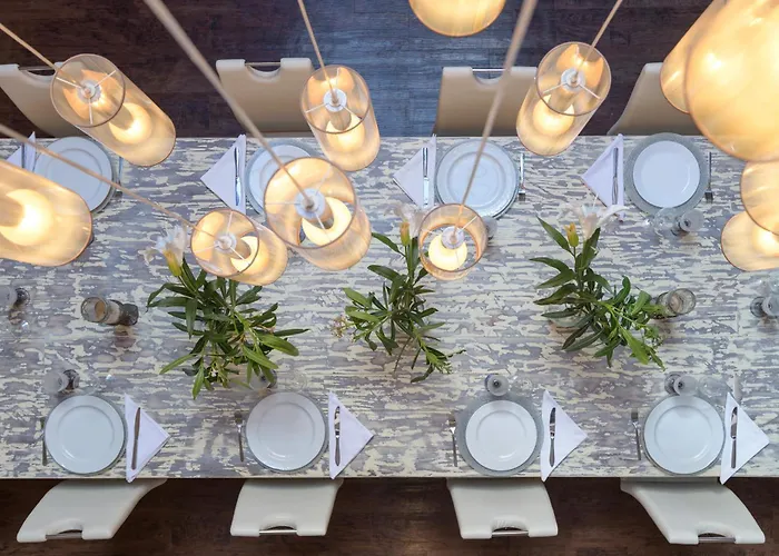 Spacious Private Up To 16 - Authentic - Volcano, Timanfaya Park, Bodega & South Beaches - Heated Pool - Game - Charcoal Grill