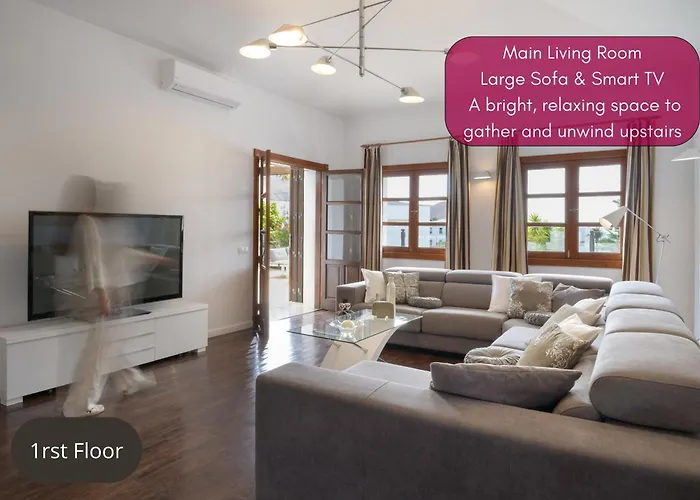 Spacious Private Up To 16 - Authentic - Volcano, Timanfaya Park, Bodega & South Beaches - Heated Pool - Game - Charcoal Grill