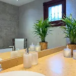 Вилла Spacious Private Up To 16 - Casa Quintero - Volcano, Timanfaya Park, Bodega & South Beaches - Heated Pool - Game - Charcoal Grill