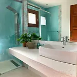 Spacious Private Up To 16 - Casa Quintero - Volcano, Timanfaya Park, Bodega & South Beaches - Heated Pool - Game - Charcoal Grill * Yaiza