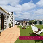 Spacious Private Up To 16 - Casa Quintero - Volcano, Timanfaya Park, Bodega & South Beaches - Heated Pool - Game - Charcoal Grill Villa
