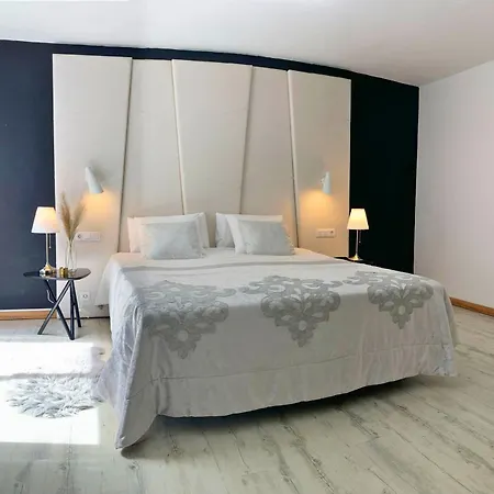 Villa Exclusive In Authentic Village Of - Calm Neighborhood -game And Bar - Charcoal Grill - Heated Pool - 10 Mn Wineries And Timanfaya Yaiza (Lanzarote)
