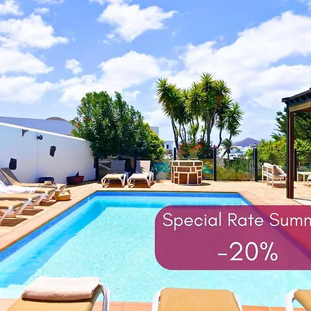 Villa Exclusive In Authentic Village Of - Calm Neighborhood -game And Bar - Charcoal Grill - Heated Pool - 10 Mn Wineries And Timanfaya