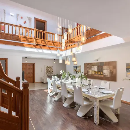 Villa Spacious Private Up To 16 - Casa Quintero - Volcano, Timanfaya Park, Bodega & South Beaches - Heated Pool - Game - Charcoal Grill Yaiza (Lanzarote)