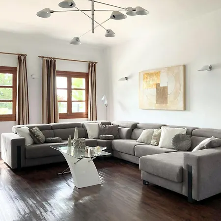 500M2 Private Villa Up To 16 - Casa Quintero Yaiza - Heated Pool - Volcano, Timanfaya Park, Bodega & South Beaches - Game Room - Charcoal Grill * Yaiza (Lanzarote)
