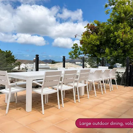 Spacious Private Up To 16 - Casa Quintero - Volcano, Timanfaya Park, Bodega & South Beaches - Heated Pool - Game - Charcoal Grill Villa