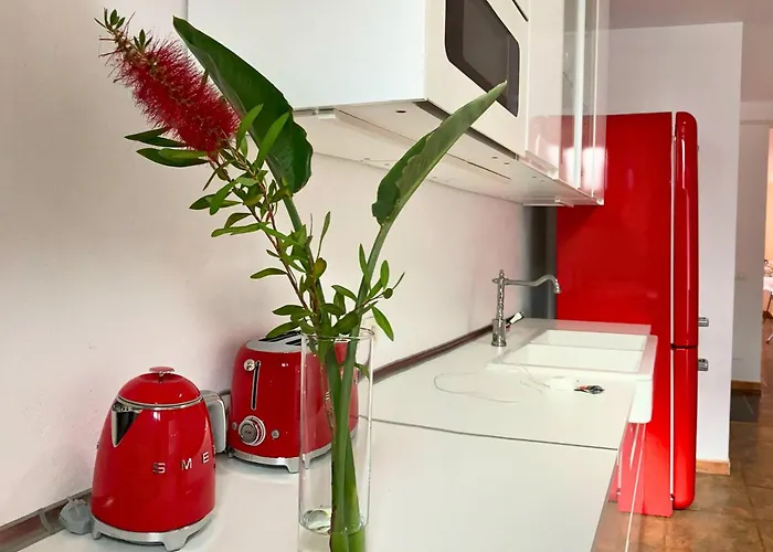 וילה Spacious Private Up To 16 - Authentic - Volcano, Timanfaya Park, Bodega & South Beaches - Heated Pool - Game - Charcoal Grill *