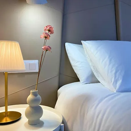 Spacious Private Up To 16 - Authentic - Volcano, Timanfaya Park, Bodega & South Beaches - Heated Pool - Game - Charcoal Grill