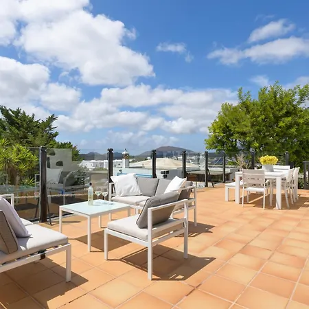 Spacious Private Up To 16 - Authentic - Volcano, Timanfaya Park, Bodega & South Beaches - Heated Pool - Game - Charcoal Grill Yaiza (Lanzarote)