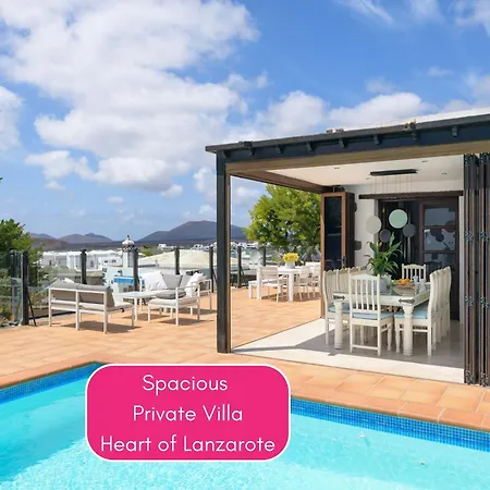 Spacious Private Up To 16 - Authentic - Volcano, Timanfaya Park, Bodega & South Beaches - Heated Pool - Game - Charcoal Grill